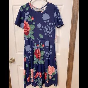 LuLaRoe L Amelia Dress